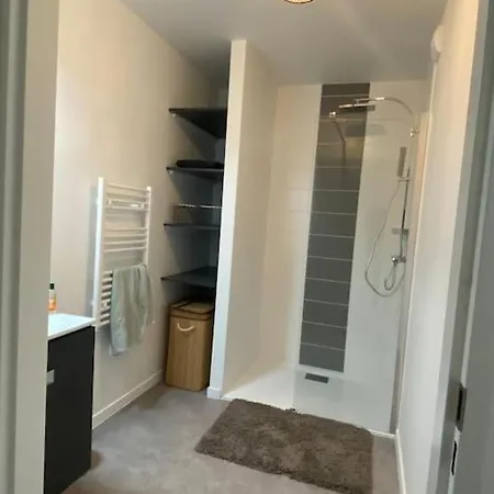 Apartament 24h Du Mans *